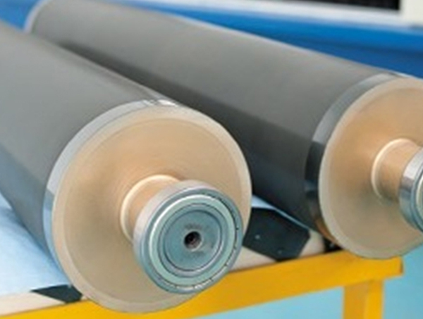 工業用途における硬質合金コーティングローラーの利点は何ですか?